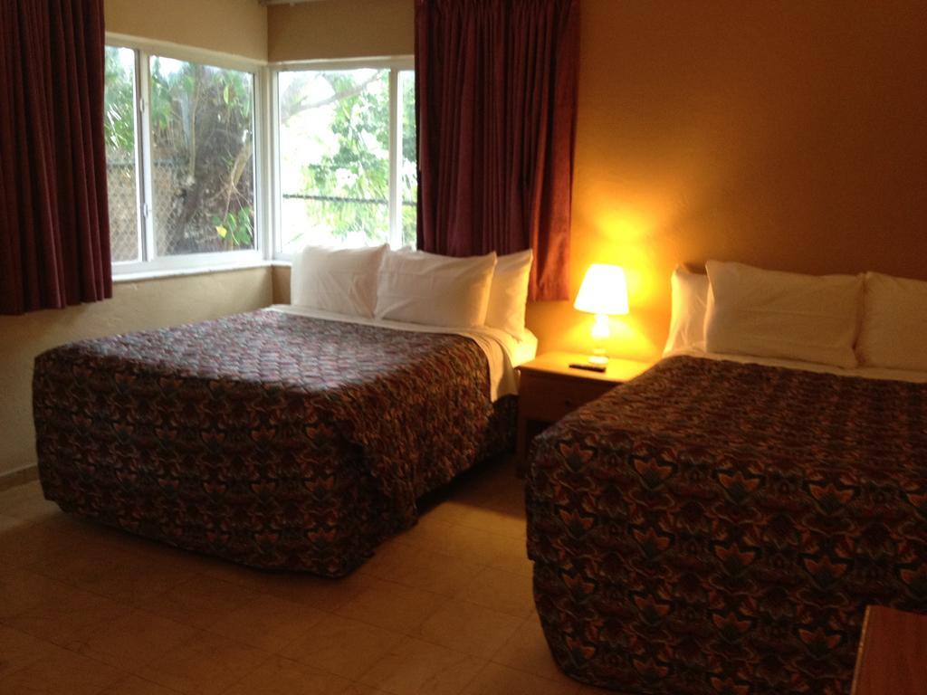 מיאמי ביץ' Geneva Hotel מראה חיצוני תמונה